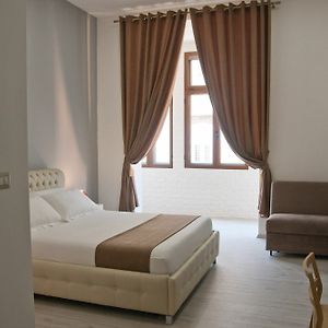 Brilliant Camere